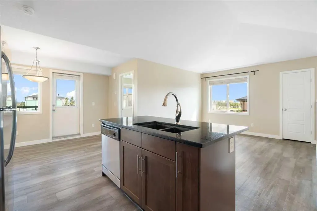 2781 Chinook Winds Drive SW, #3304