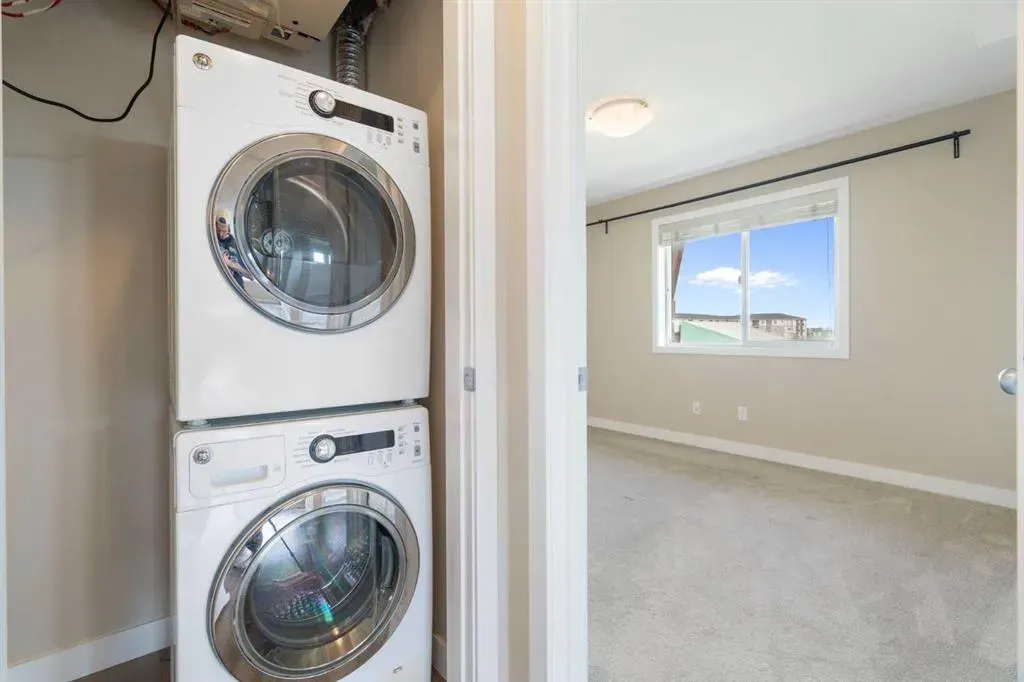 2781 Chinook Winds Drive SW, #3304