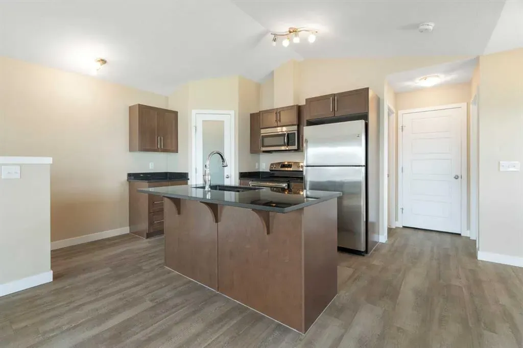 2781 Chinook Winds Drive SW, #3304