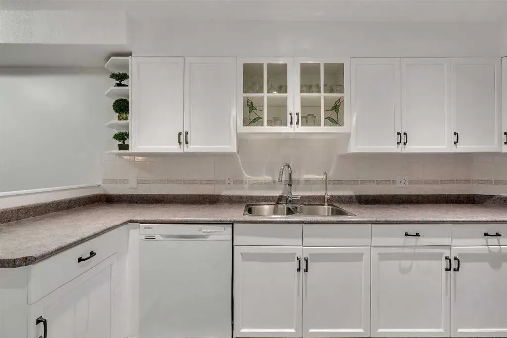 7229 Sierra Morena Boulevard SW, #122