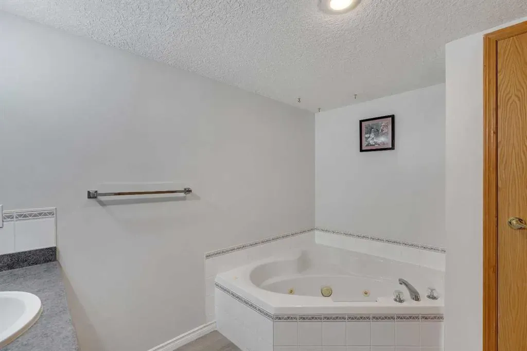 7229 Sierra Morena Boulevard SW, #122