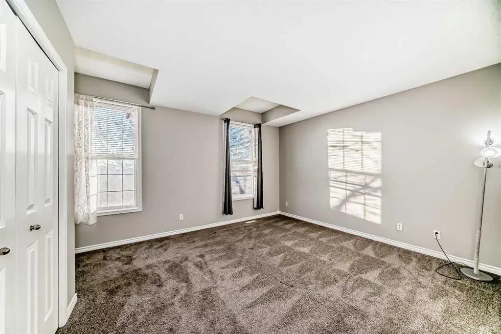 121 Martin Crossing Manor NE