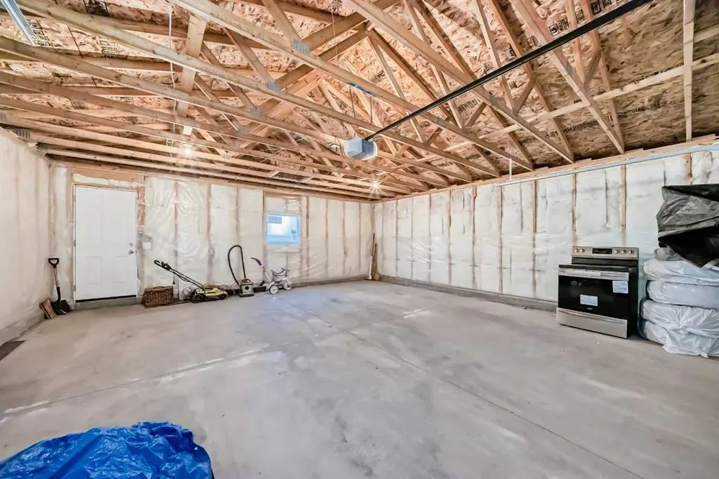 121 Martin Crossing Manor NE