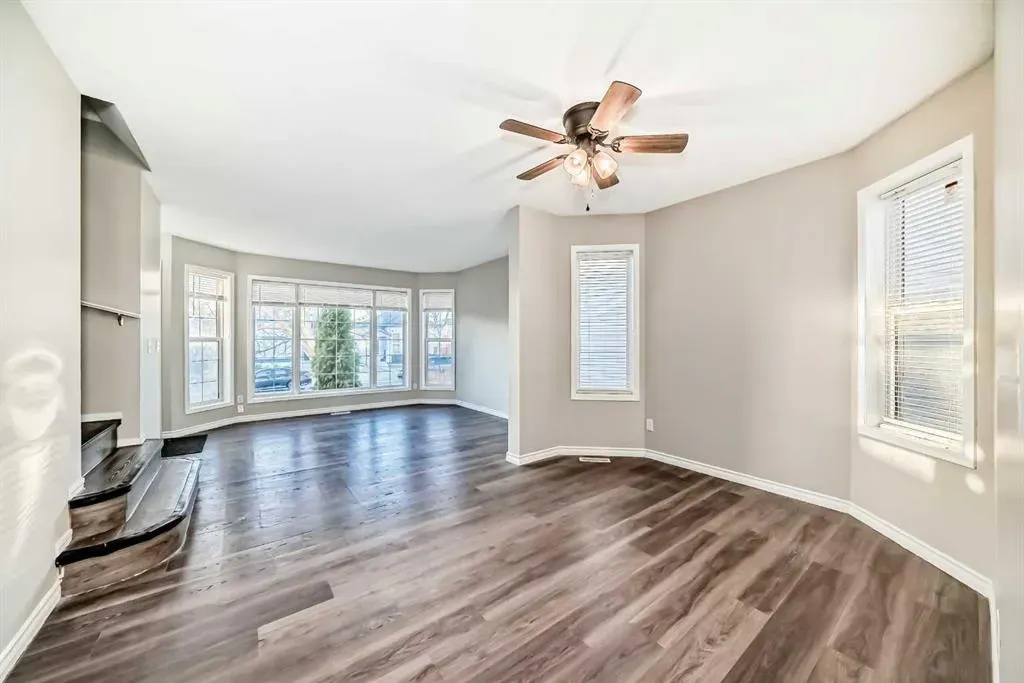 121 Martin Crossing Manor NE