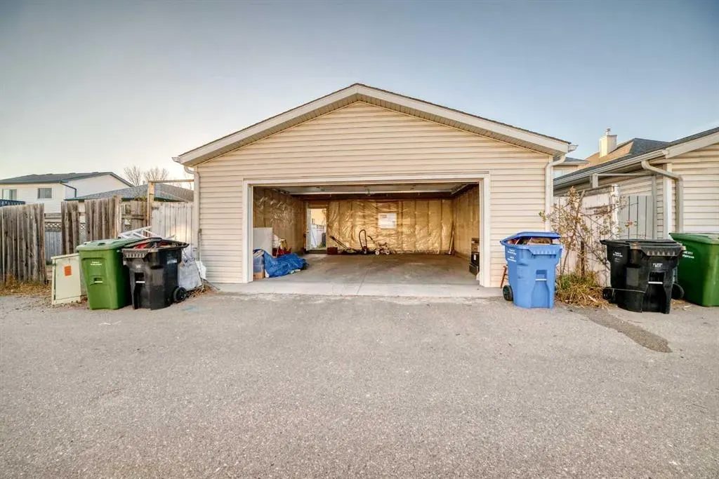 121 Martin Crossing Manor NE