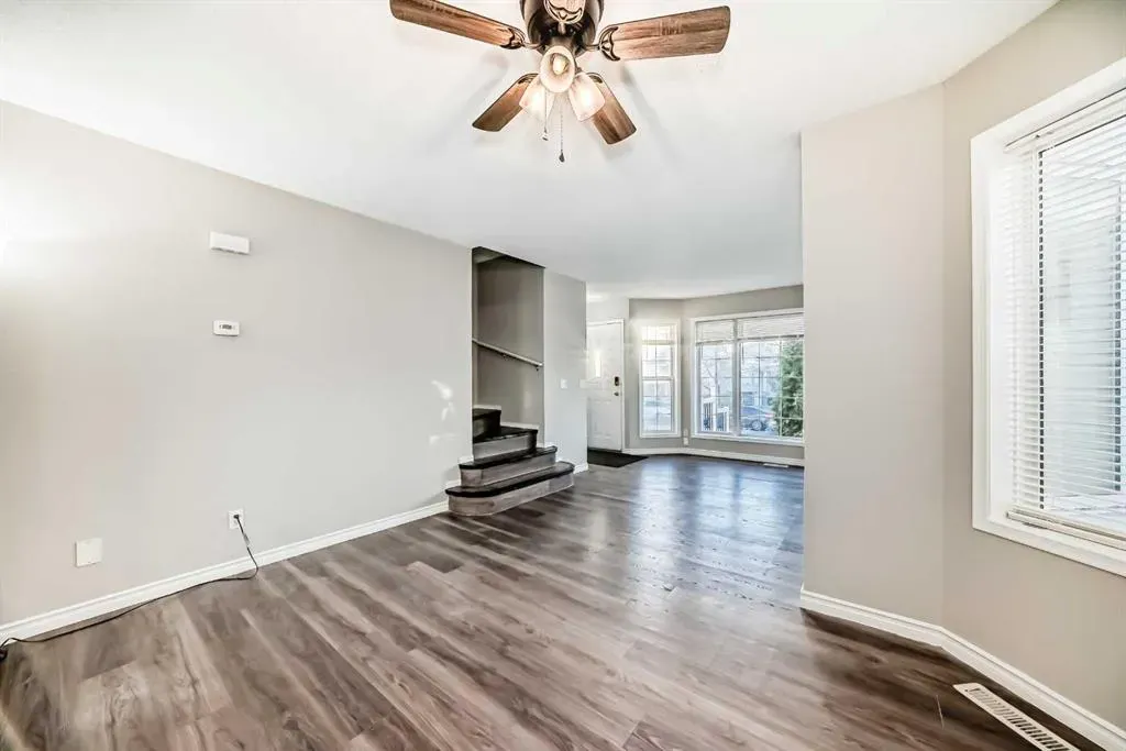 121 Martin Crossing Manor NE