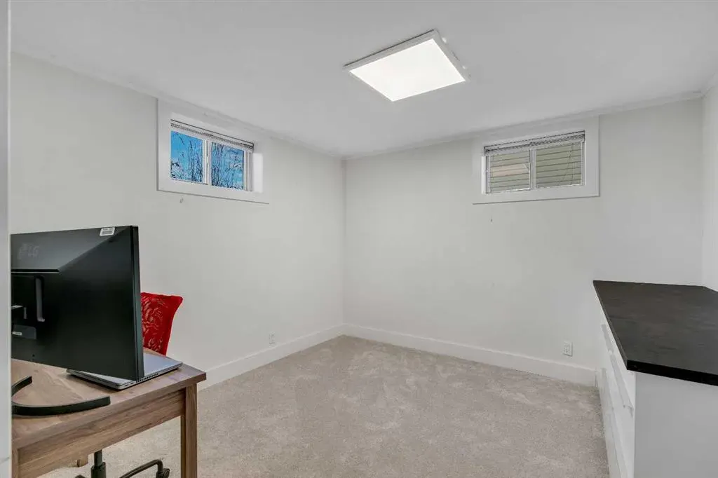 1113 Child Avenue NE