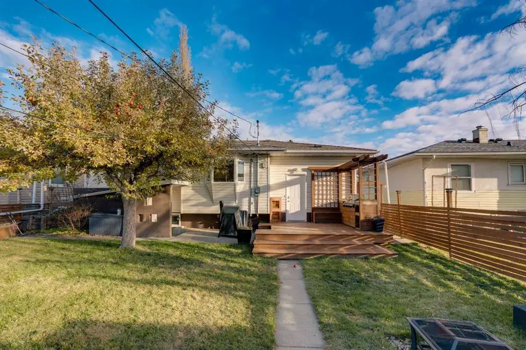 1113 Child Avenue NE