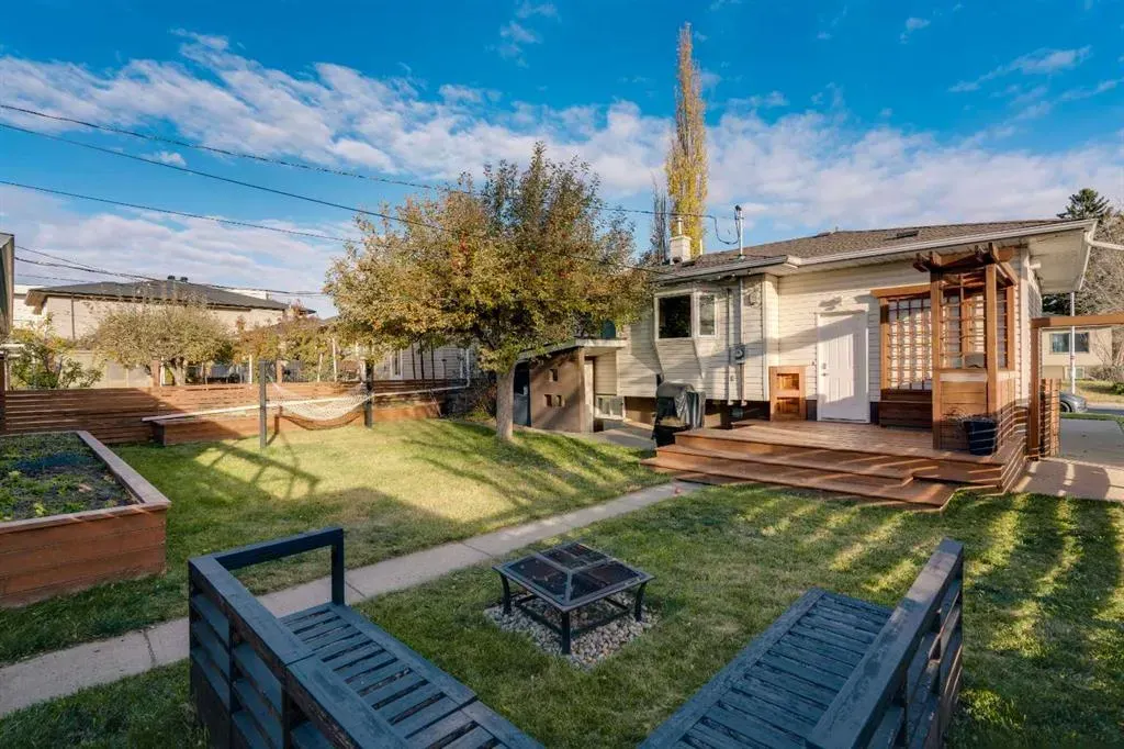 1113 Child Avenue NE