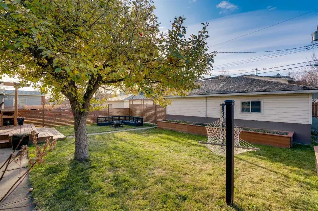 1113 Child Avenue NE