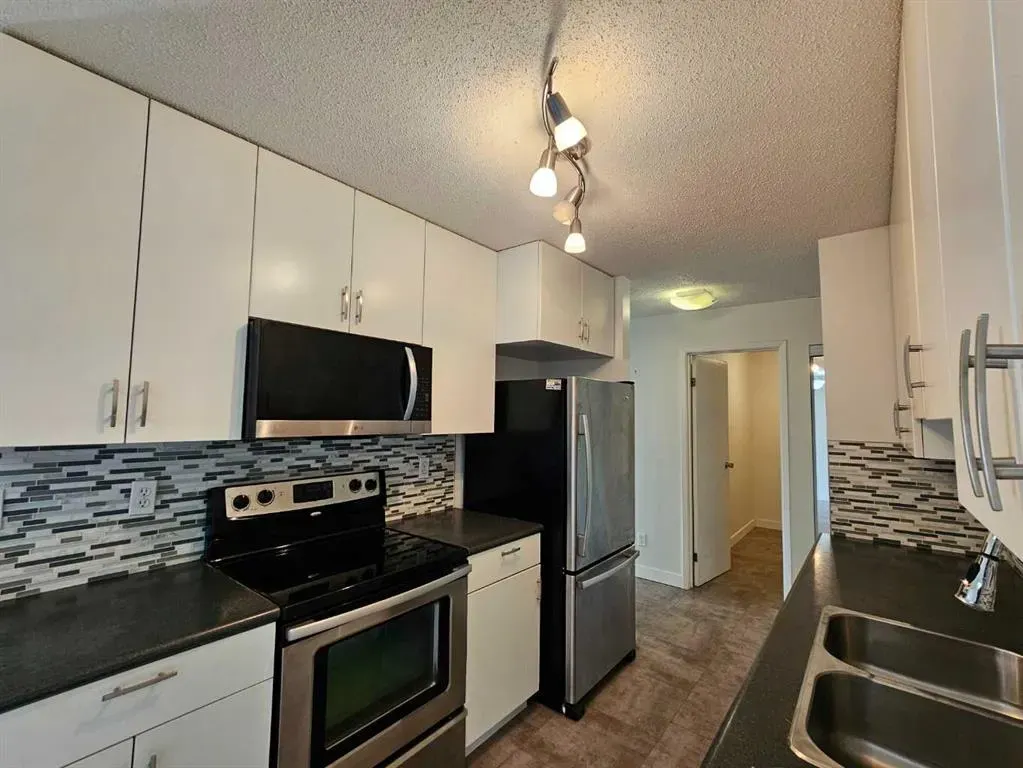 6108 53 Street, #115