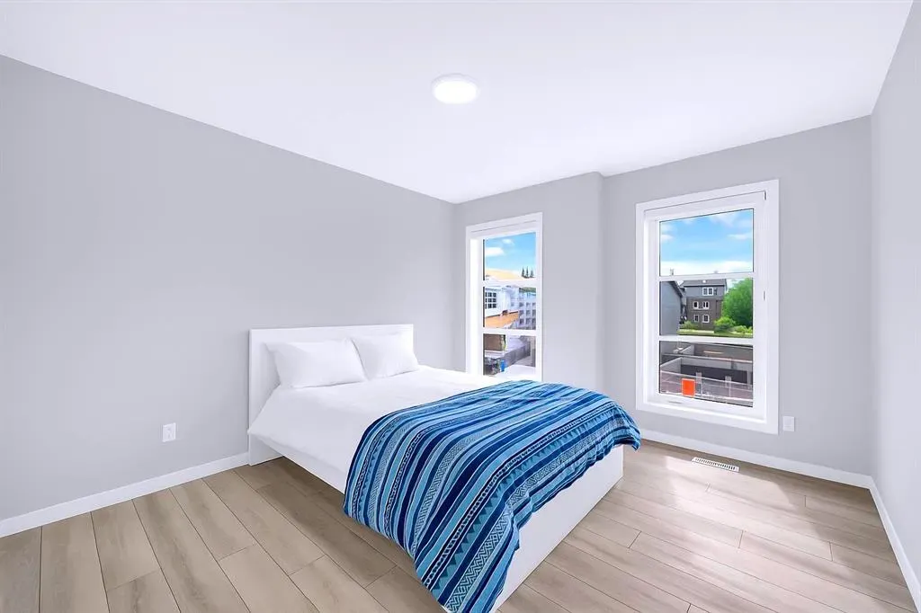 154 Silver Spruce Grove SW