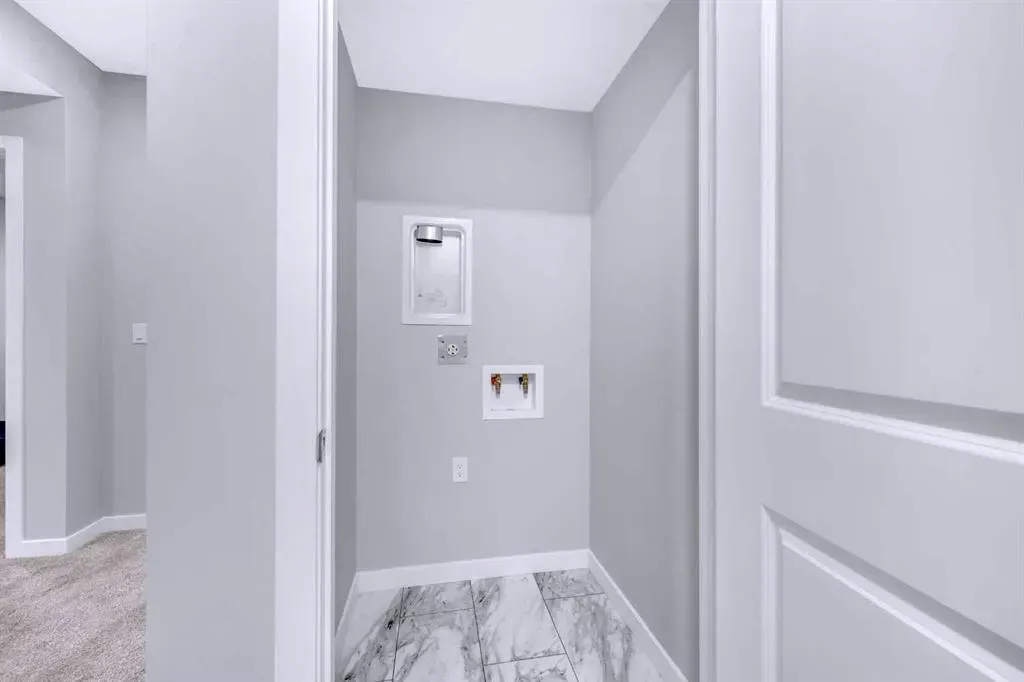 154 Silver Spruce Grove SW