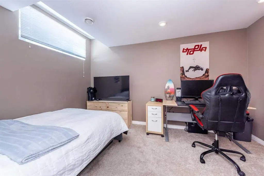 67 Auburn Sound Manor SE