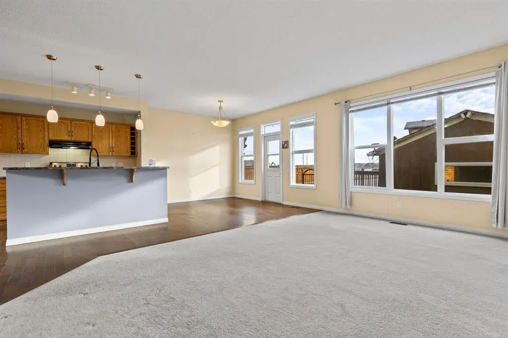 1043 Copperfield Boulevard SE