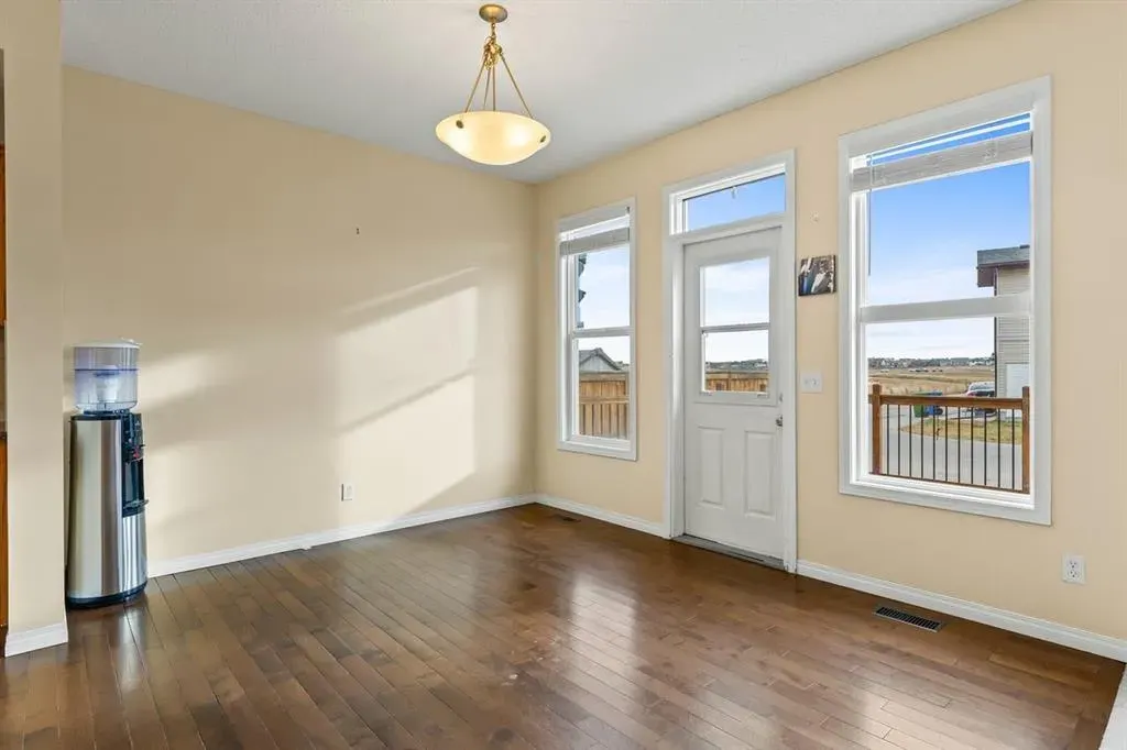 1043 Copperfield Boulevard SE