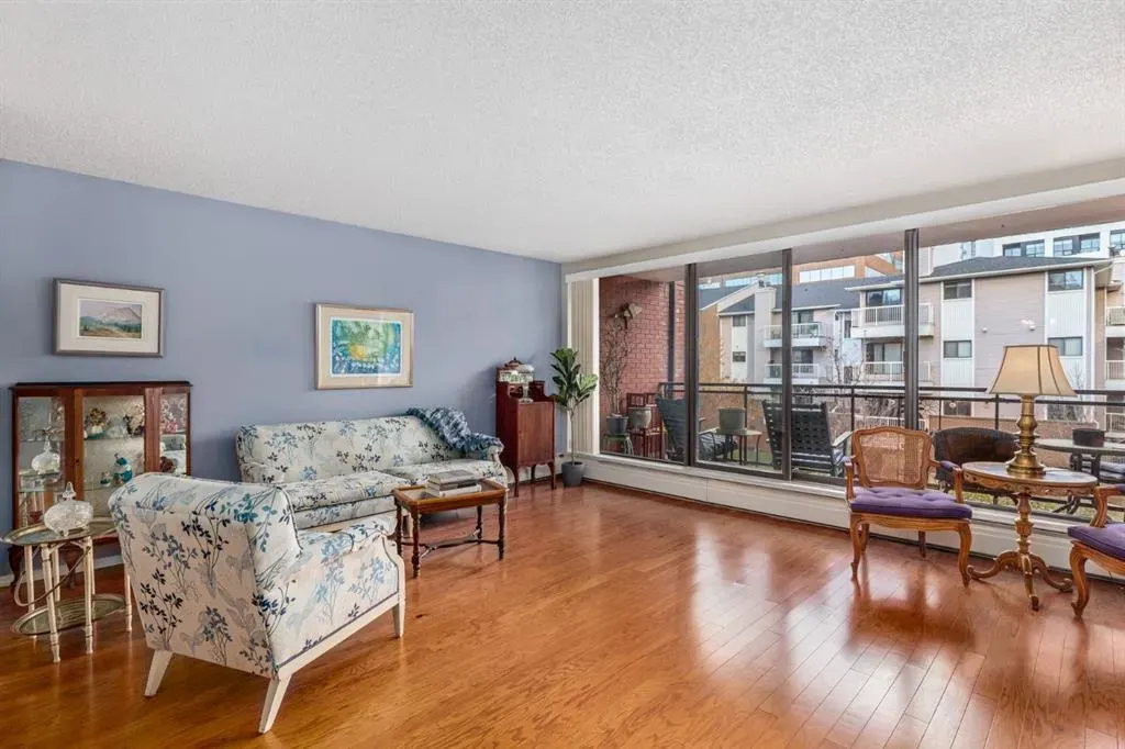 929 18 Avenue SW, #301