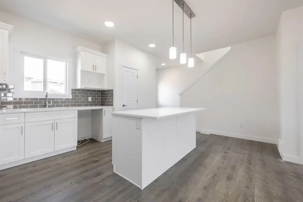 11 Creekstone Walk SW