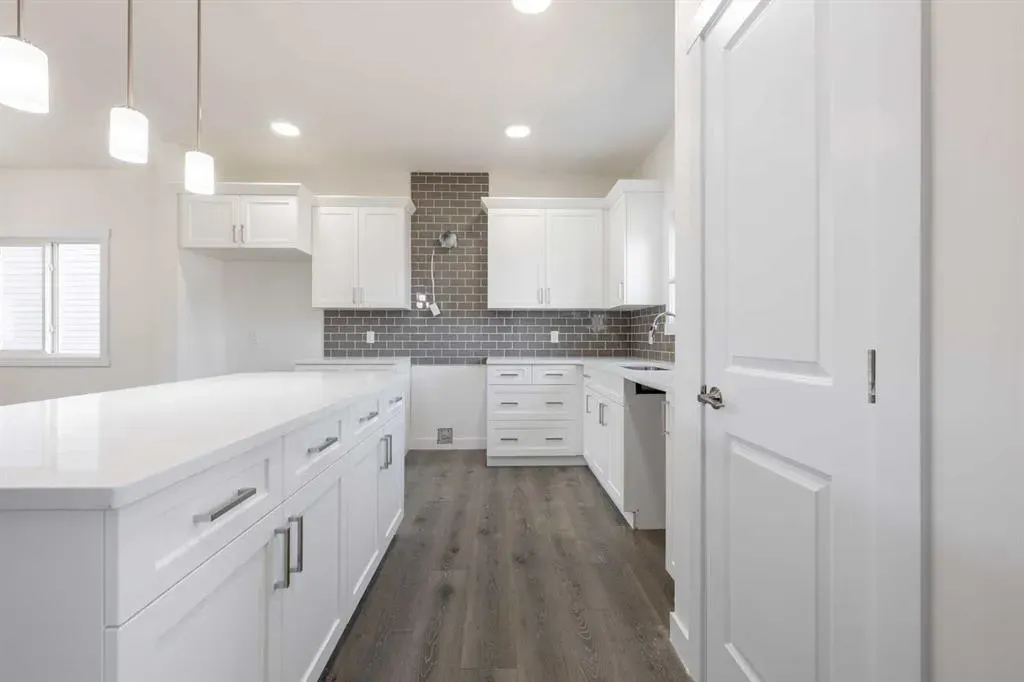 11 Creekstone Walk SW