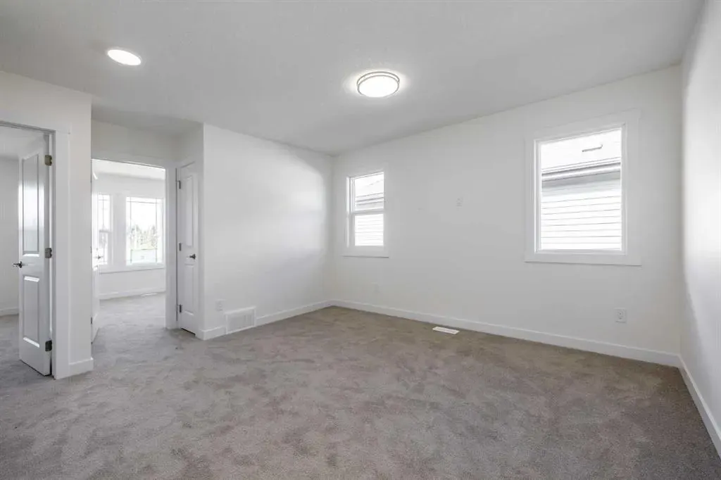 11 Creekstone Walk SW