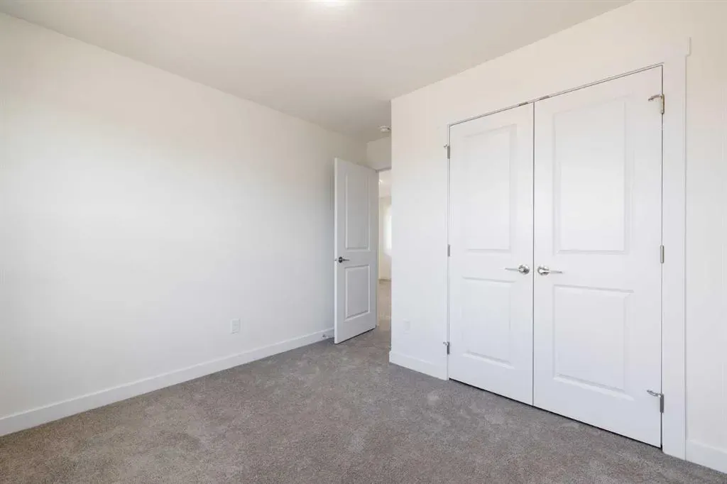 11 Creekstone Walk SW