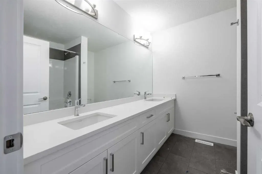 11 Creekstone Walk SW