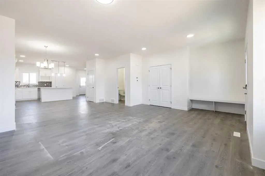 11 Creekstone Walk SW