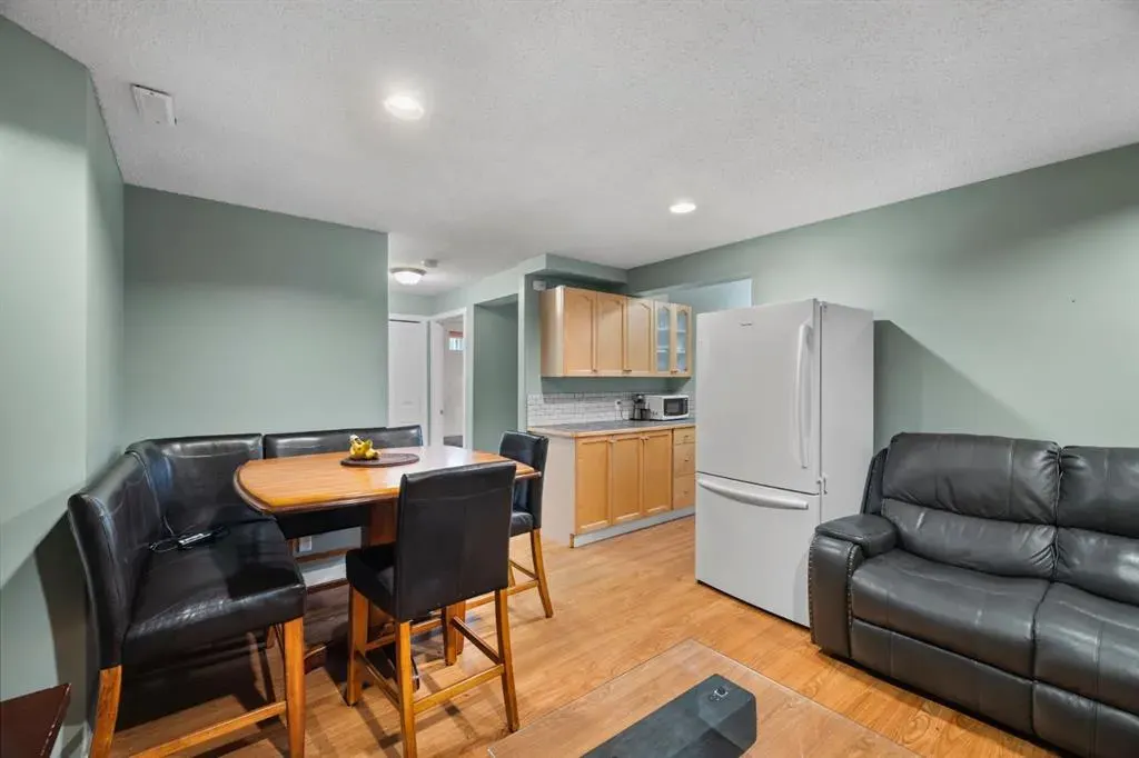 168 Fairways Drive NW