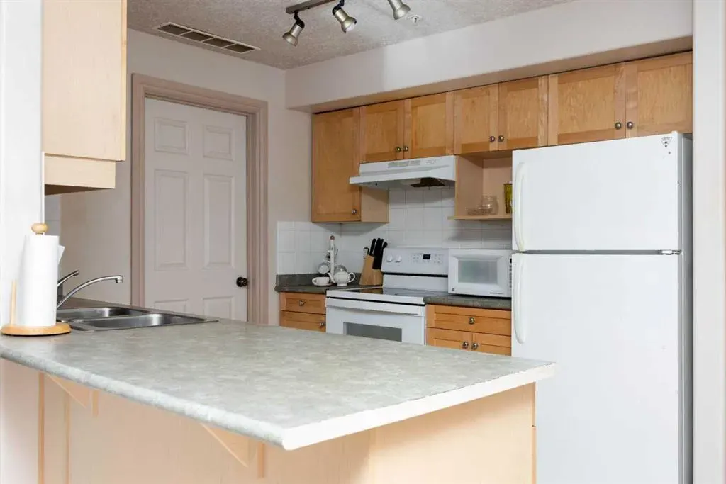 38 Riedel Street, #2308