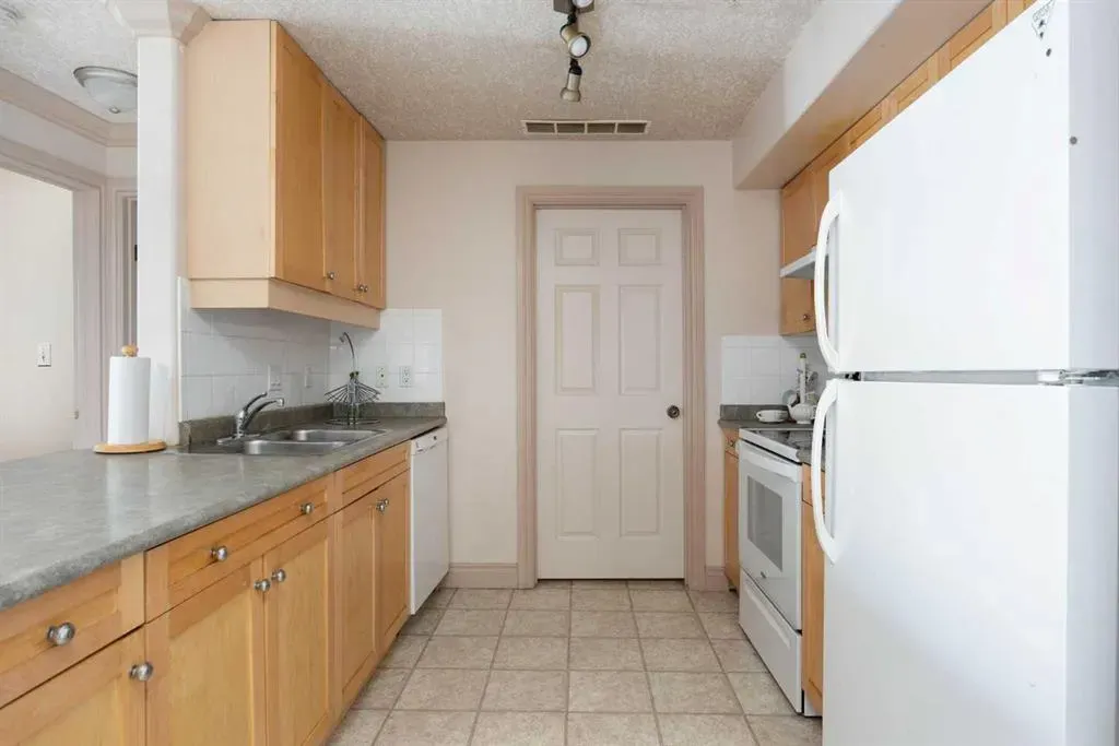 38 Riedel Street, #2308