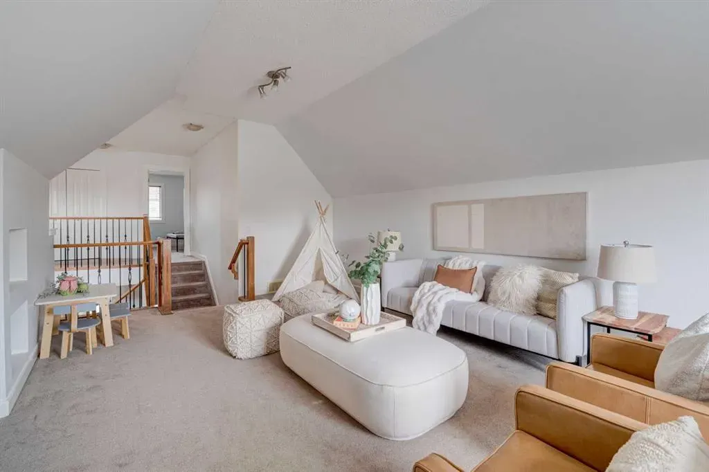 108 Tuscany Estates Close NW