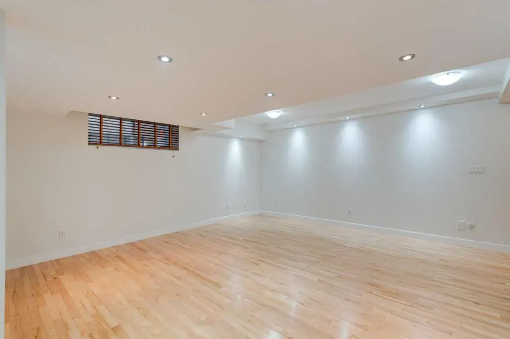 108 Tuscany Estates Close NW