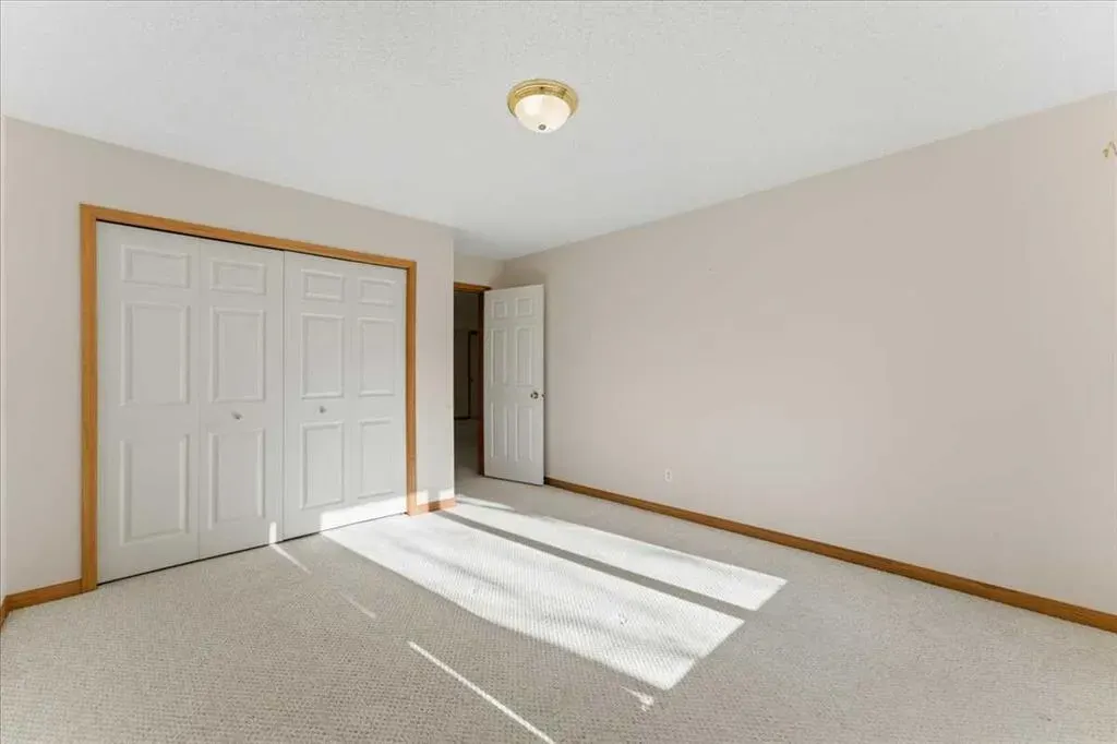 69 Scimitar Point NW