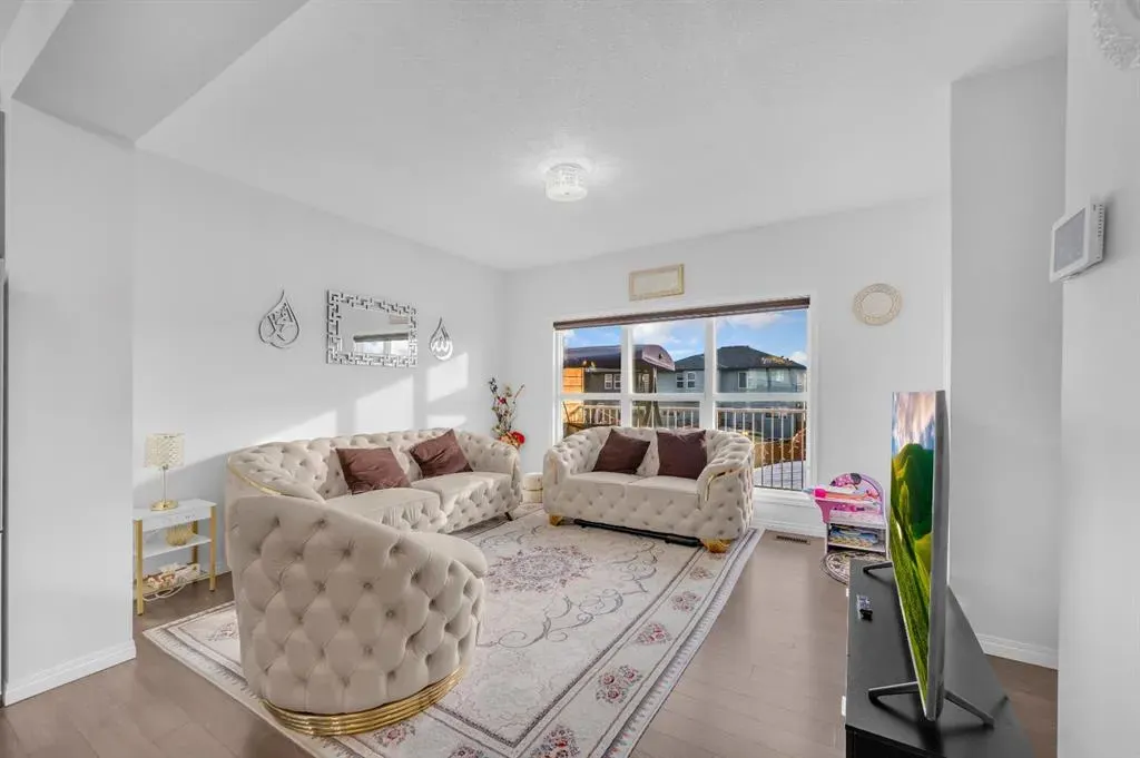 533 Savanna Boulevard NE