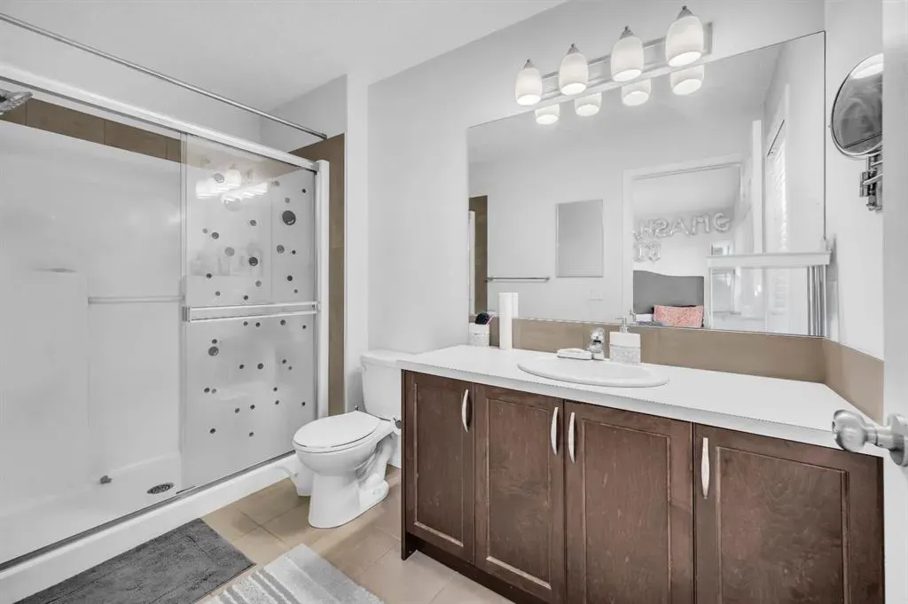 533 Savanna Boulevard NE