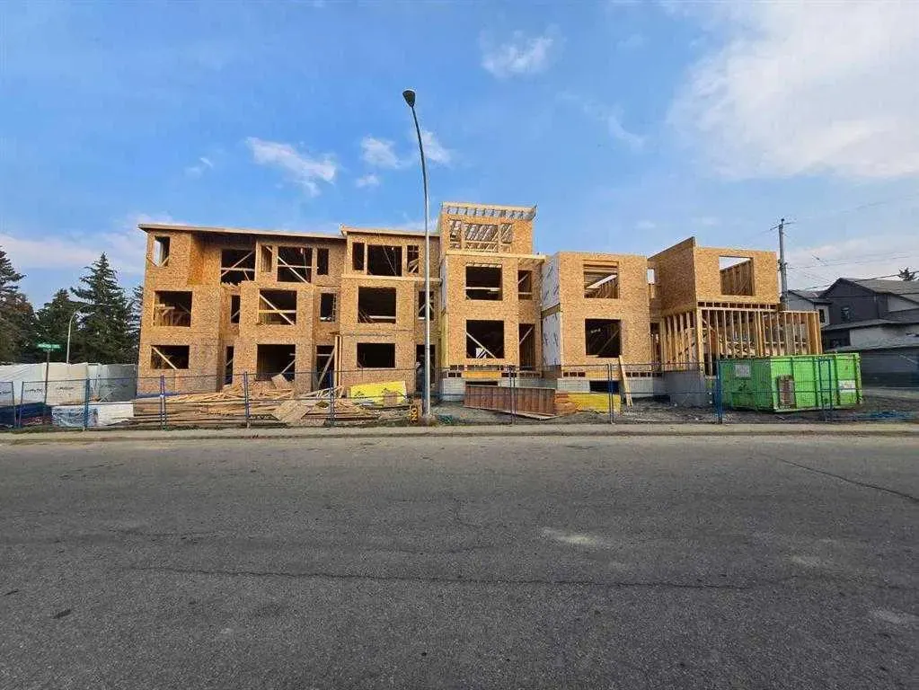 4767 Montana Crescent