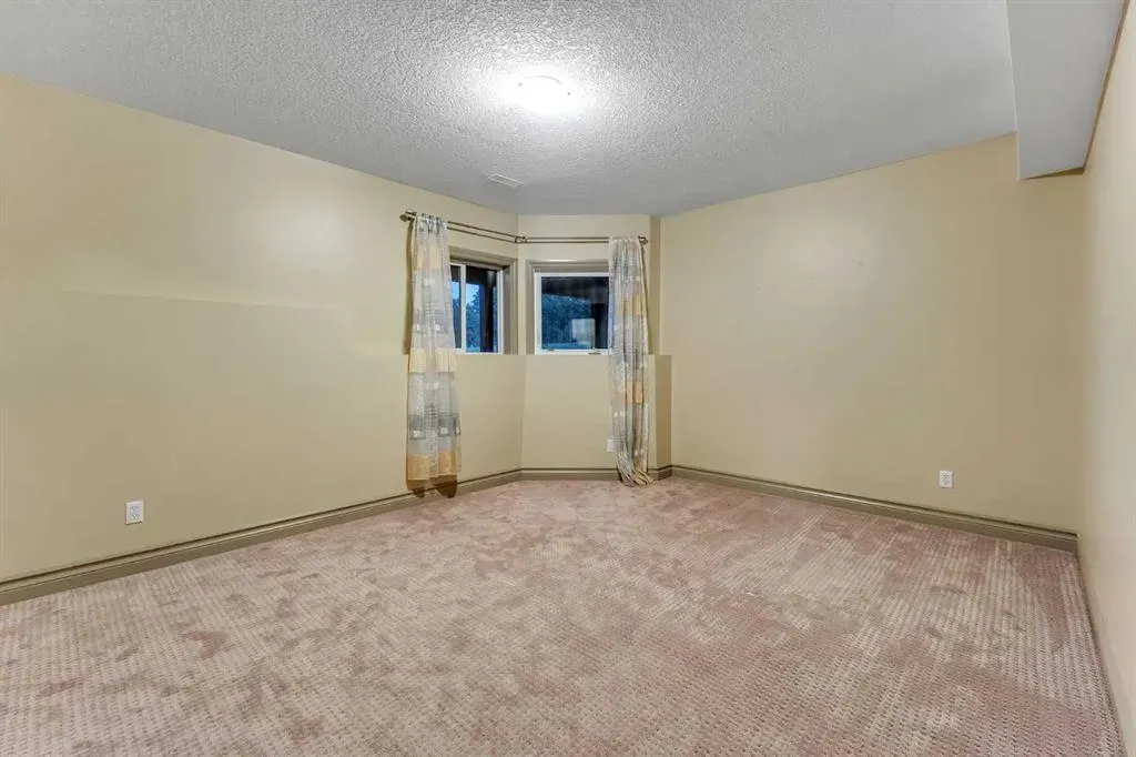 262020 Poplar Hill Drive