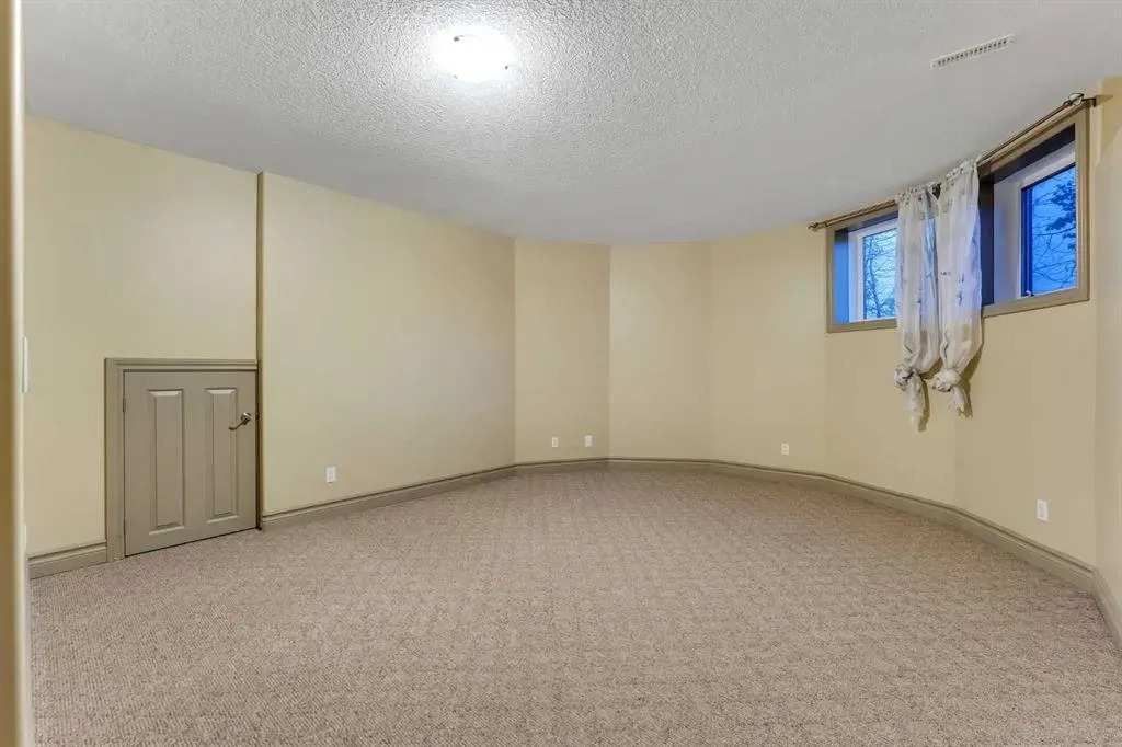 262020 Poplar Hill Drive