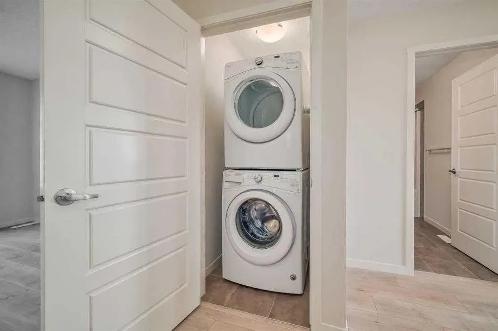 607 Nolanlake Villas NW