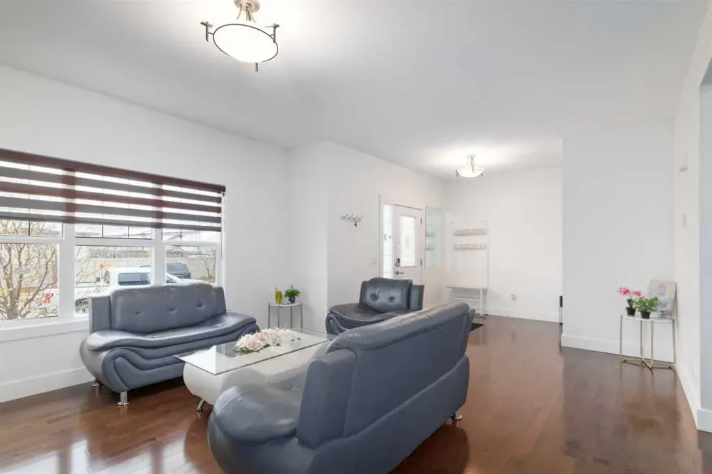 110 Merganser Crescent