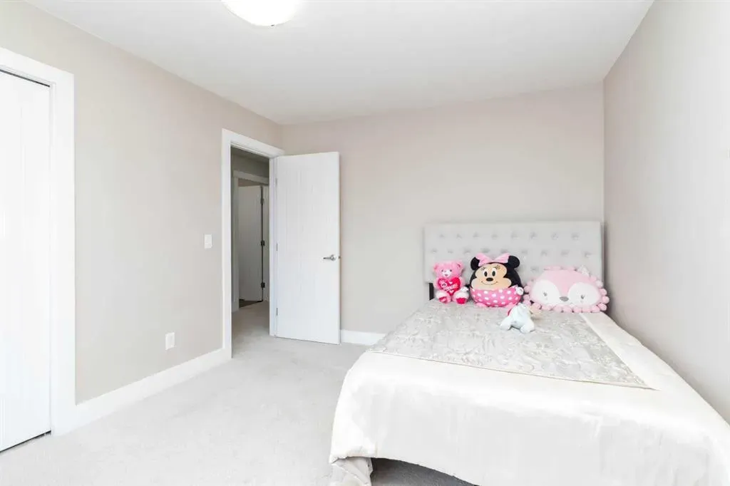 110 Merganser Crescent