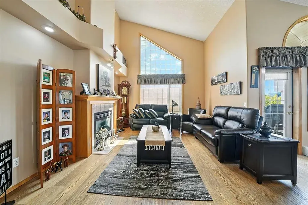 4805 45 Street, #404