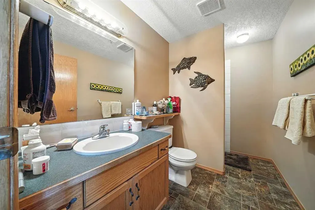 4805 45 Street, #404