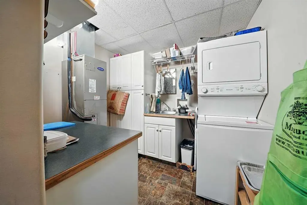 4805 45 Street, #404