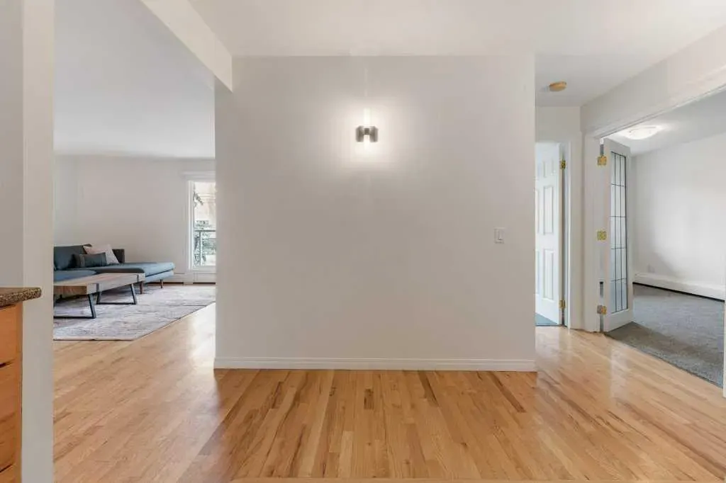 210 25 Avenue SW, #10