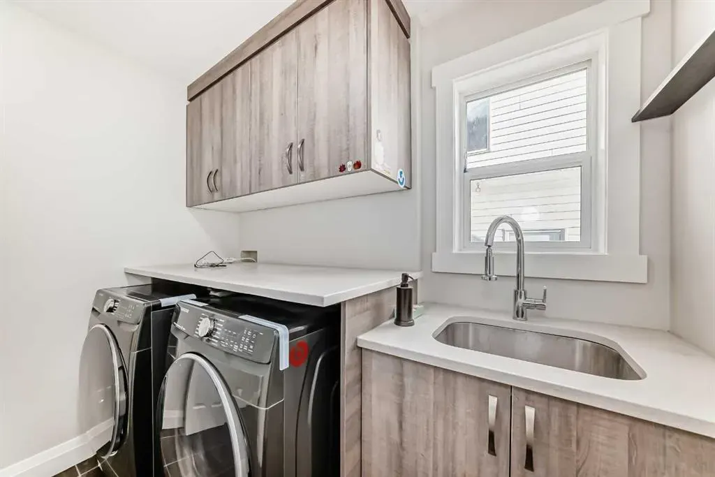 40 Martha's Meadow Place NE