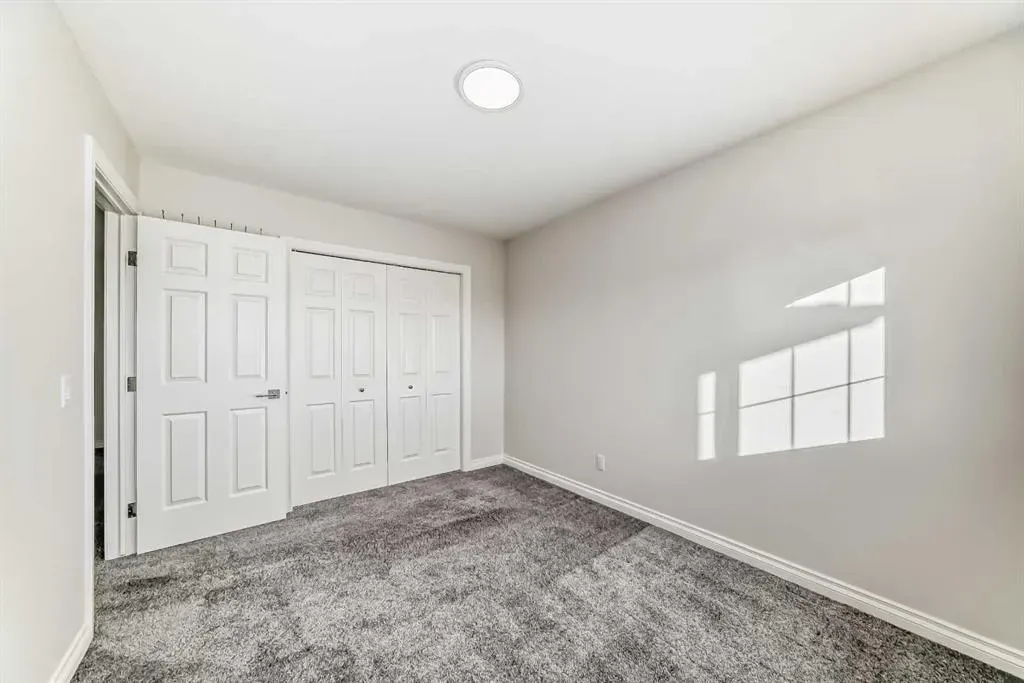 40 Martha's Meadow Place NE