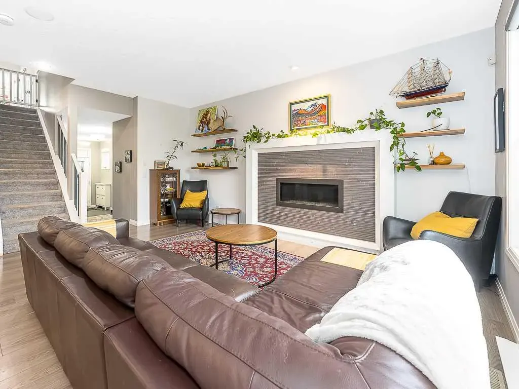 256 Auburn Springs Close SE