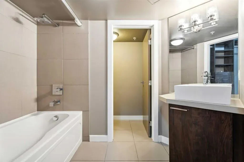 220 12 Avenue SE, #501