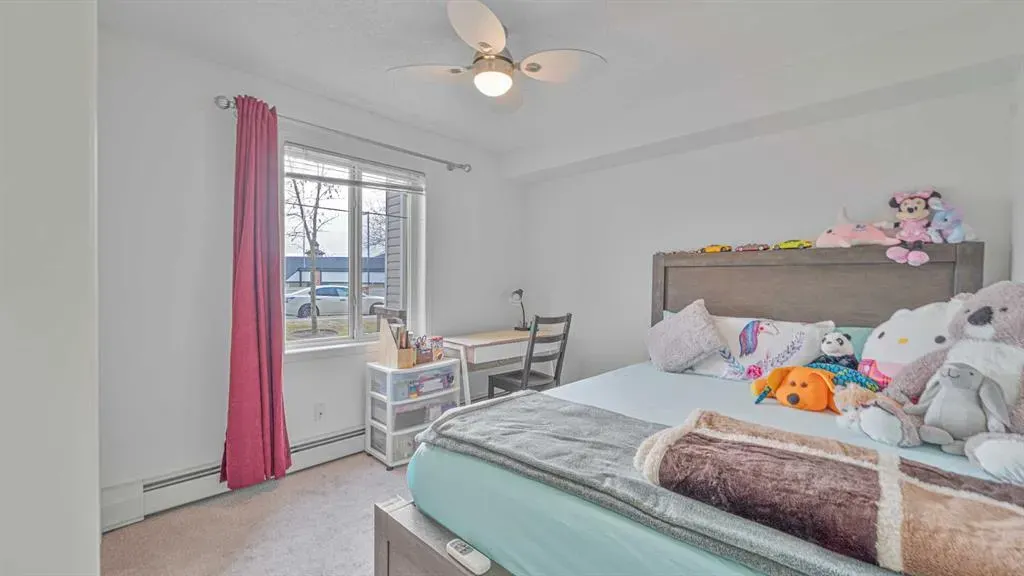 17 Country Village Bay NE, #105